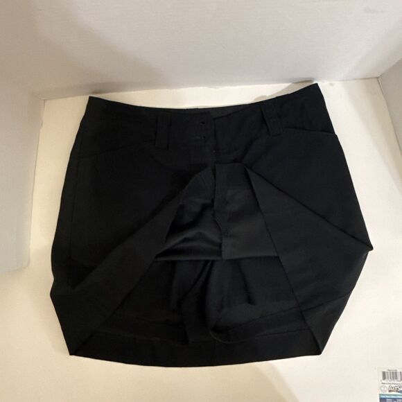 Nike Golf Dri-Fit Black Skort Size 4 Activewear Skirt Shorts Lined Button Zip - Picture 4 of 9